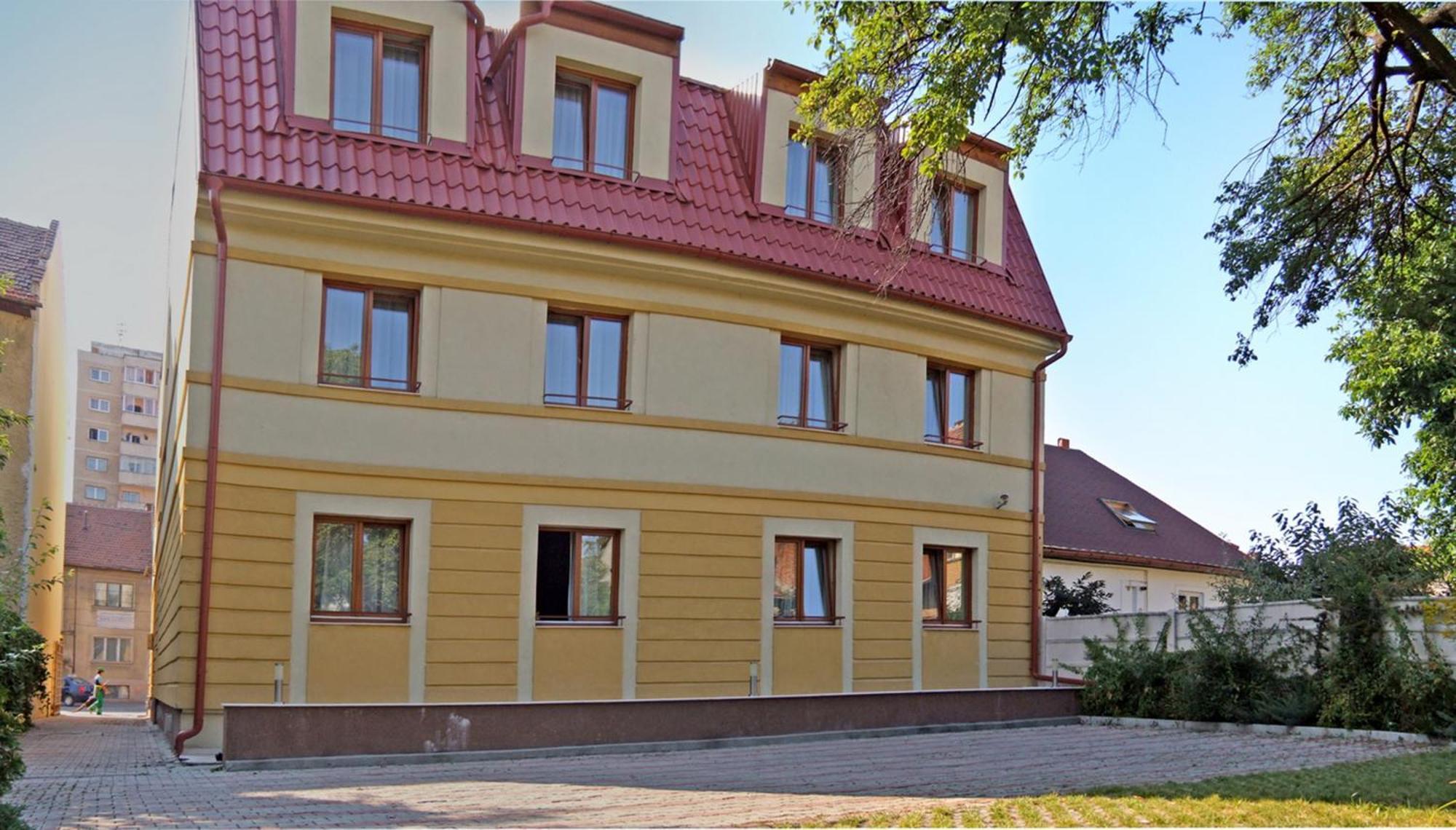 Hotel Brasov Exterior photo