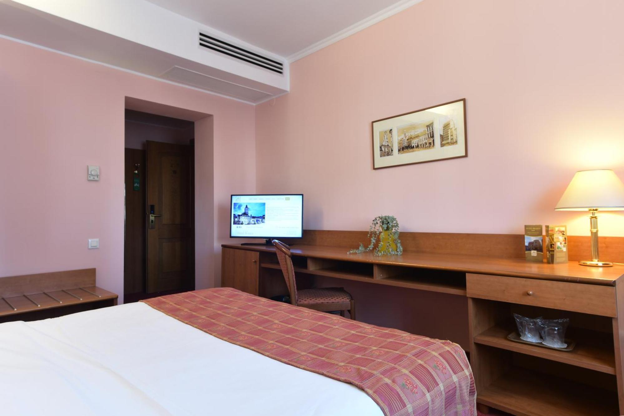 Hotel Brasov Exterior photo