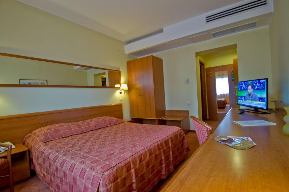 Hotel Brasov Exterior photo
