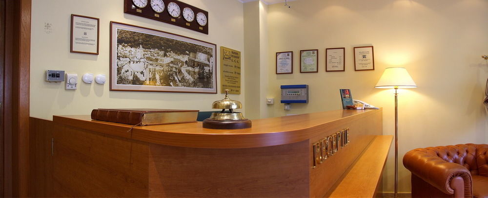 Hotel Brasov Exterior photo