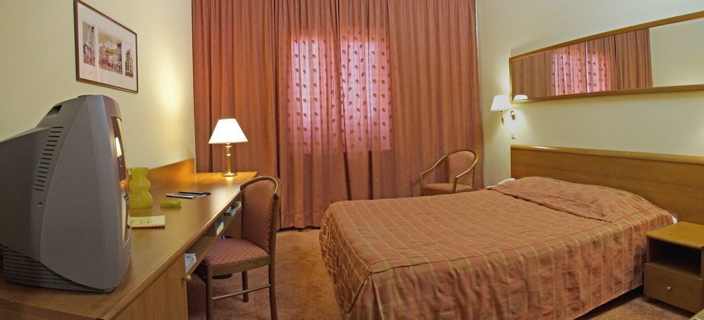 Hotel Brasov Exterior photo