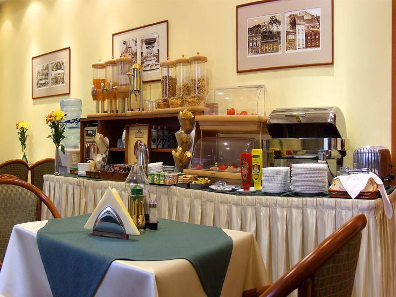 Hotel Brasov Exterior photo